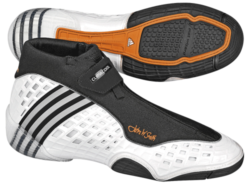 http://goldmedalwrestling.com/ProductImages/current%20adidas%20shoes/Mat-Wizard-III-WHITE.gif